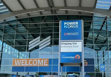 走出中国，亮相世界！37000cm威尼斯新能源闪耀欧洲智慧能源博览会(图2)